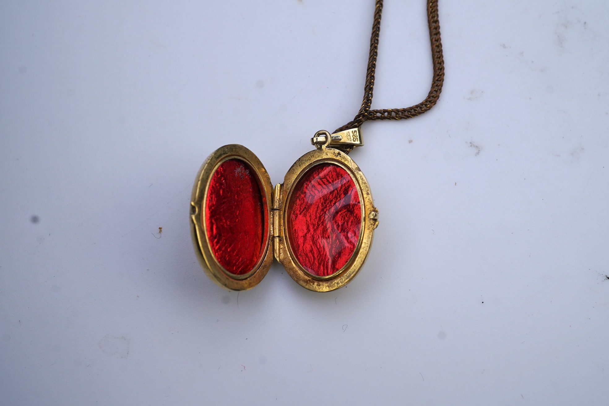 A collection of jewels, early-mid 20th century